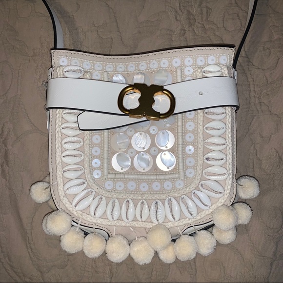 Tory Burch Handbags - Tory Burch Shell Purse